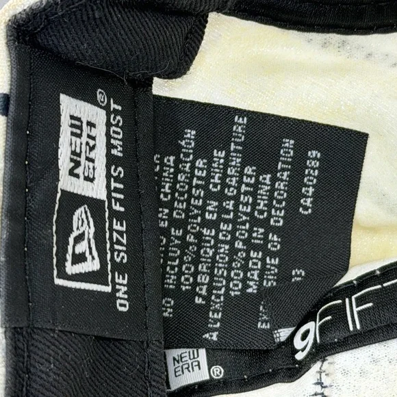 New Era 9Fifty NY Yankees Derek Jeter 2020 White and Navy Pinstripe SnapBack - Picture 7 of 12